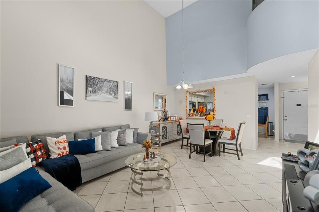 For Sale: $269,900 (3 beds, 2 baths, 1279 Square Feet)