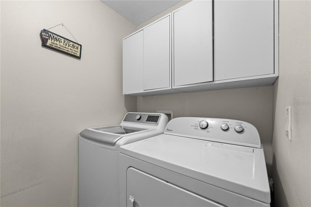 For Sale: $269,900 (3 beds, 2 baths, 1279 Square Feet)