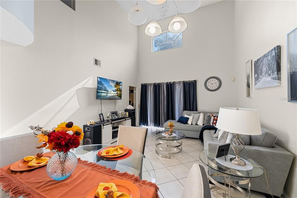 For Sale: $269,900 (3 beds, 2 baths, 1279 Square Feet)