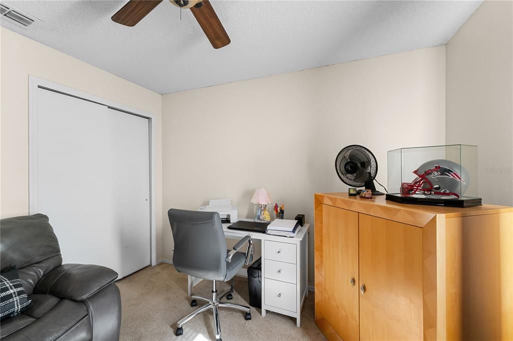 For Sale: $269,900 (3 beds, 2 baths, 1279 Square Feet)