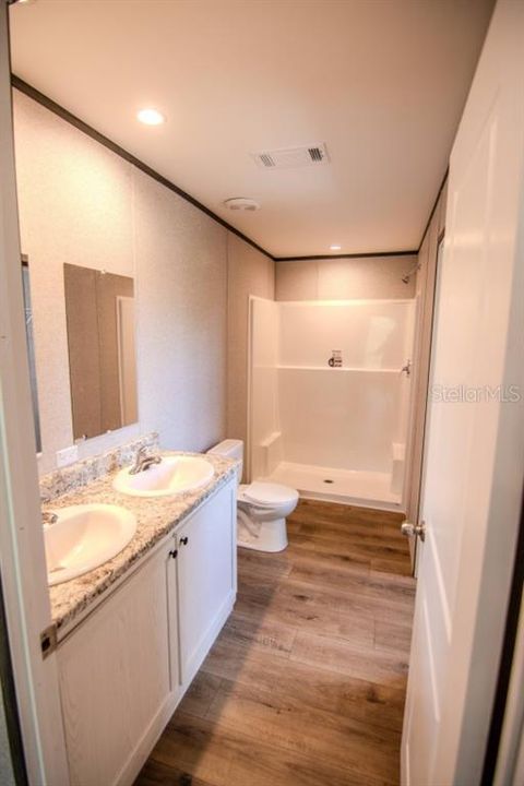 На продажу: $279,900 (3 спален, 2 ванн, 1493 Квадратных фут)