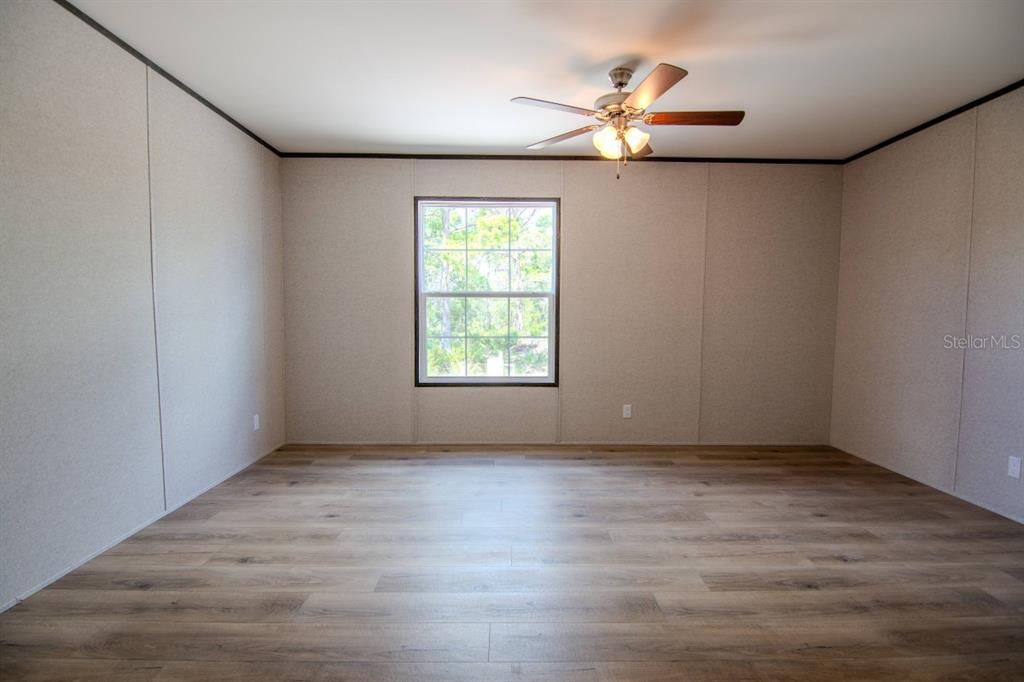 На продажу: $279,900 (3 спален, 2 ванн, 1493 Квадратных фут)