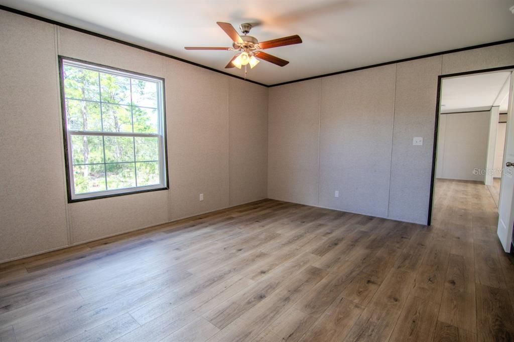 На продажу: $279,900 (3 спален, 2 ванн, 1493 Квадратных фут)