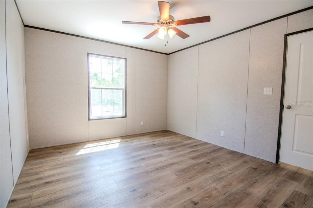 На продажу: $279,900 (3 спален, 2 ванн, 1493 Квадратных фут)