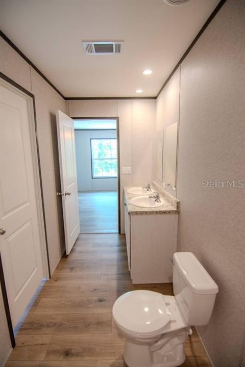 На продажу: $279,900 (3 спален, 2 ванн, 1493 Квадратных фут)