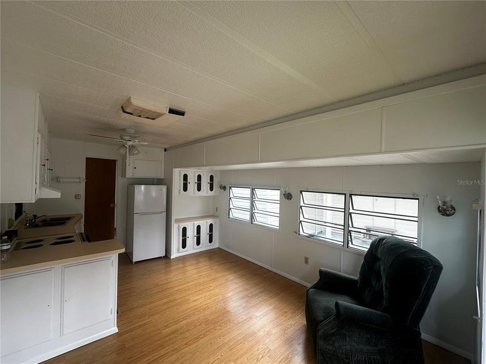 For Sale: $14,900 (1 beds, 1 baths, 450 Square Feet)