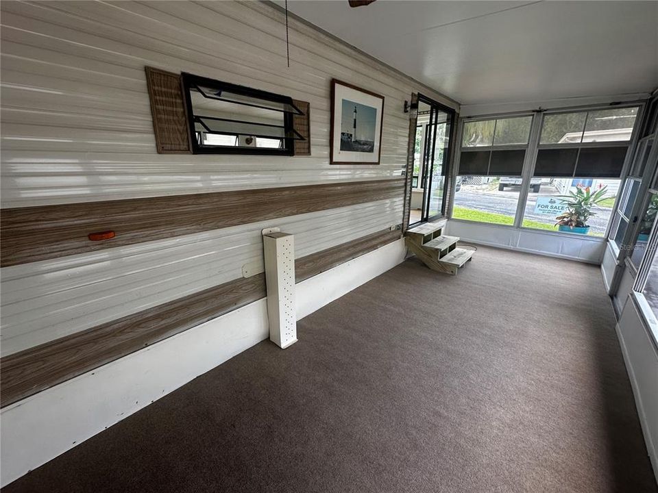 For Sale: $14,900 (1 beds, 1 baths, 450 Square Feet)