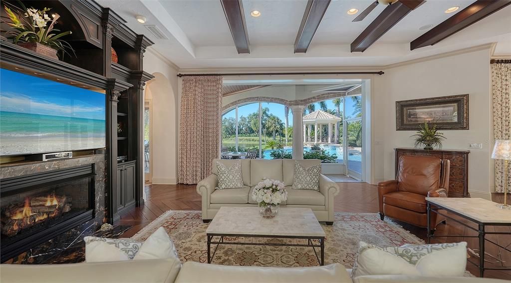 En Venta: $4,650,000 (4 camas, 5 baños, 7579 Pies cuadrados)