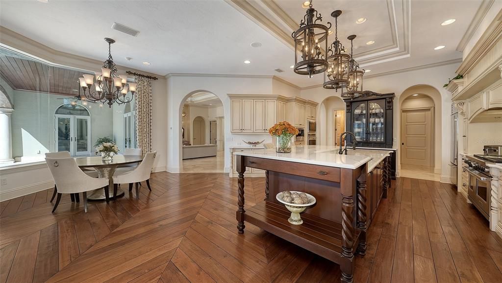 En Venta: $4,650,000 (4 camas, 5 baños, 7579 Pies cuadrados)