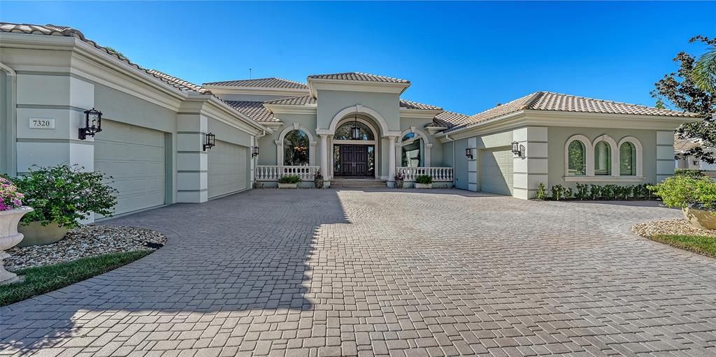 En Venta: $4,650,000 (4 camas, 5 baños, 7579 Pies cuadrados)