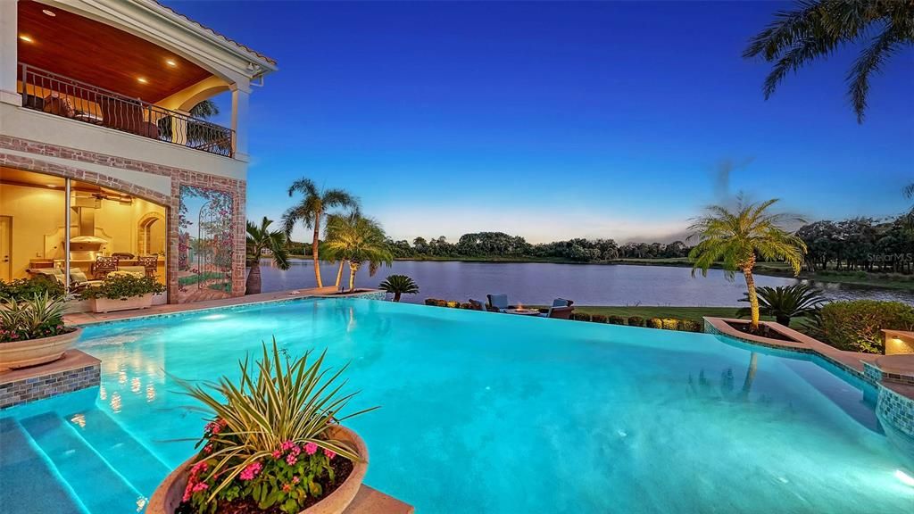 En Venta: $4,650,000 (4 camas, 5 baños, 7579 Pies cuadrados)