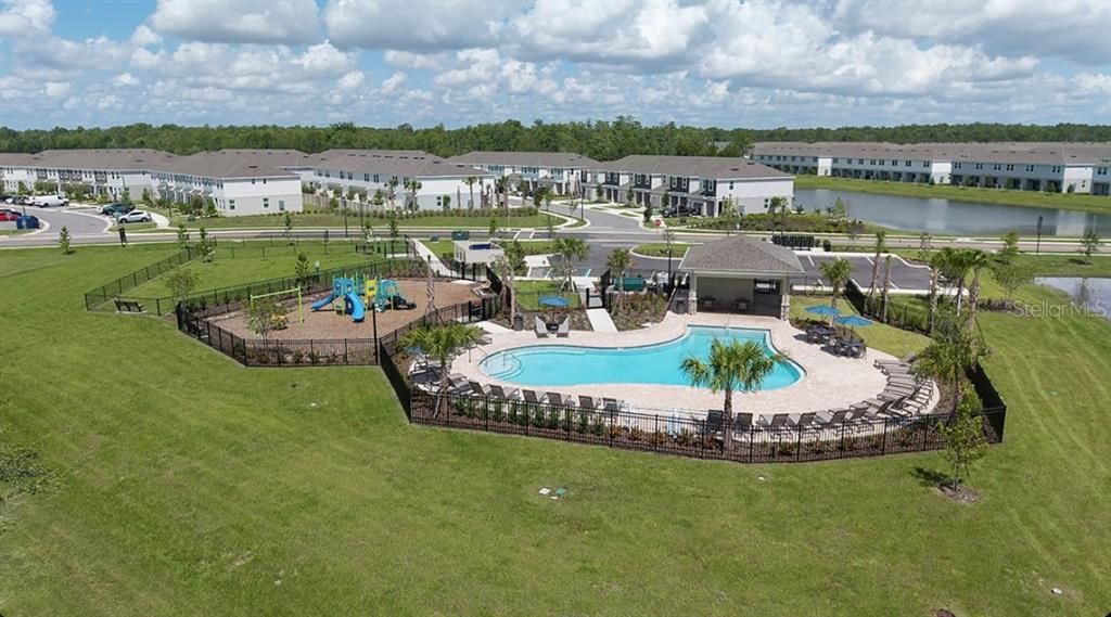 На продажу: $249,999 (2 спален, 2 ванн, 1219 Квадратных фут)