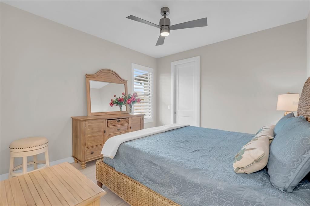 На продажу: $899,000 (3 спален, 3 ванн, 2499 Квадратных фут)