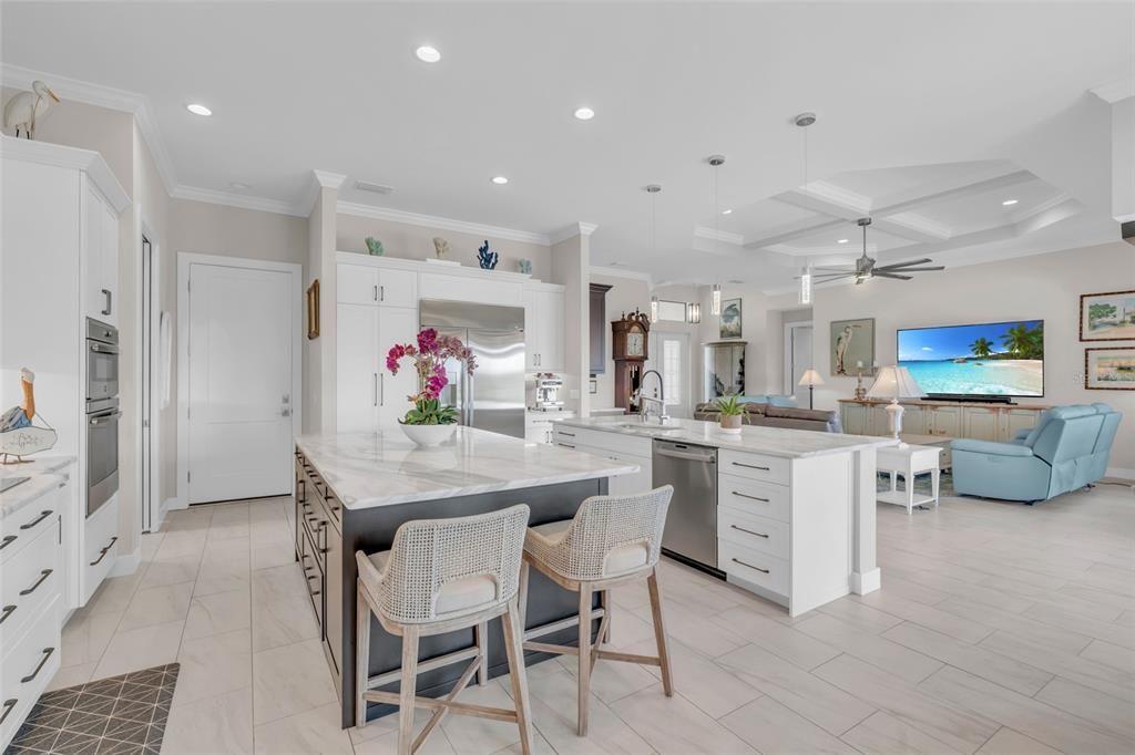 На продажу: $899,000 (3 спален, 3 ванн, 2499 Квадратных фут)