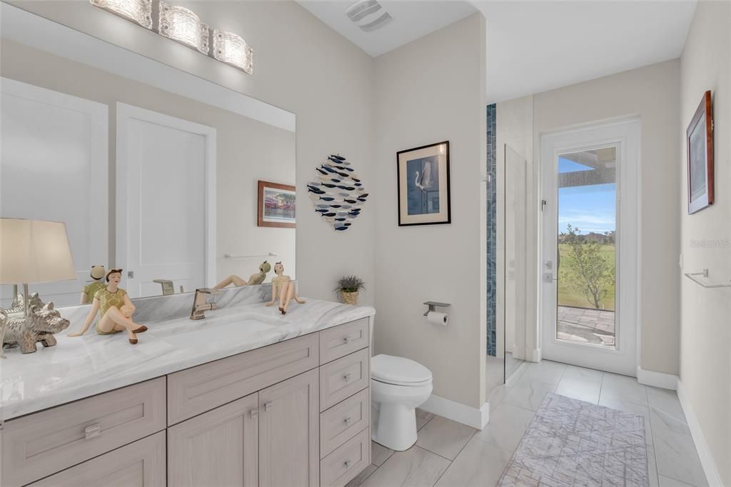 На продажу: $899,000 (3 спален, 3 ванн, 2499 Квадратных фут)