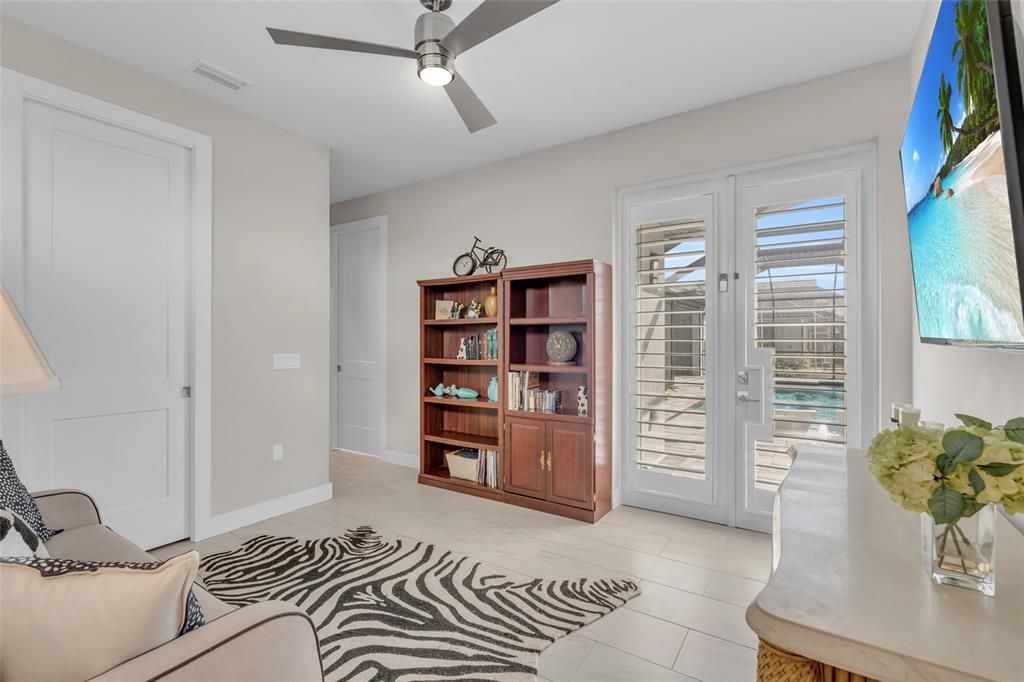 На продажу: $899,000 (3 спален, 3 ванн, 2499 Квадратных фут)