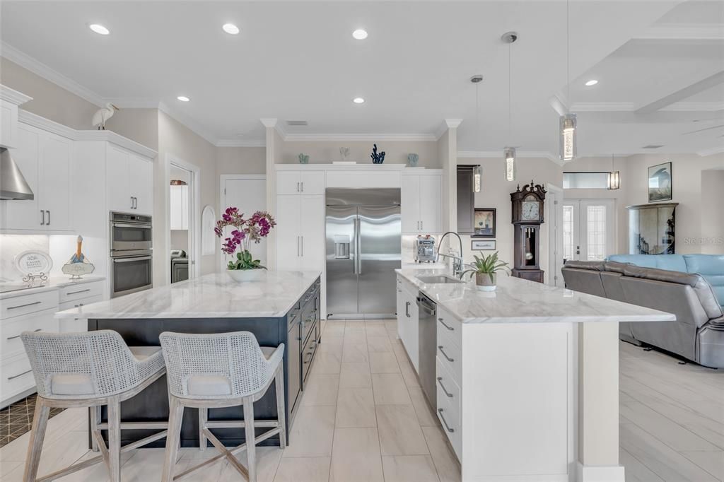 На продажу: $899,000 (3 спален, 3 ванн, 2499 Квадратных фут)