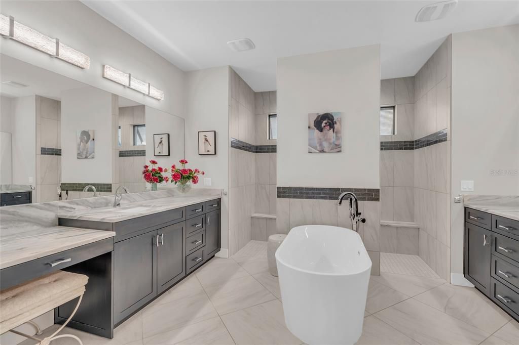 На продажу: $899,000 (3 спален, 3 ванн, 2499 Квадратных фут)