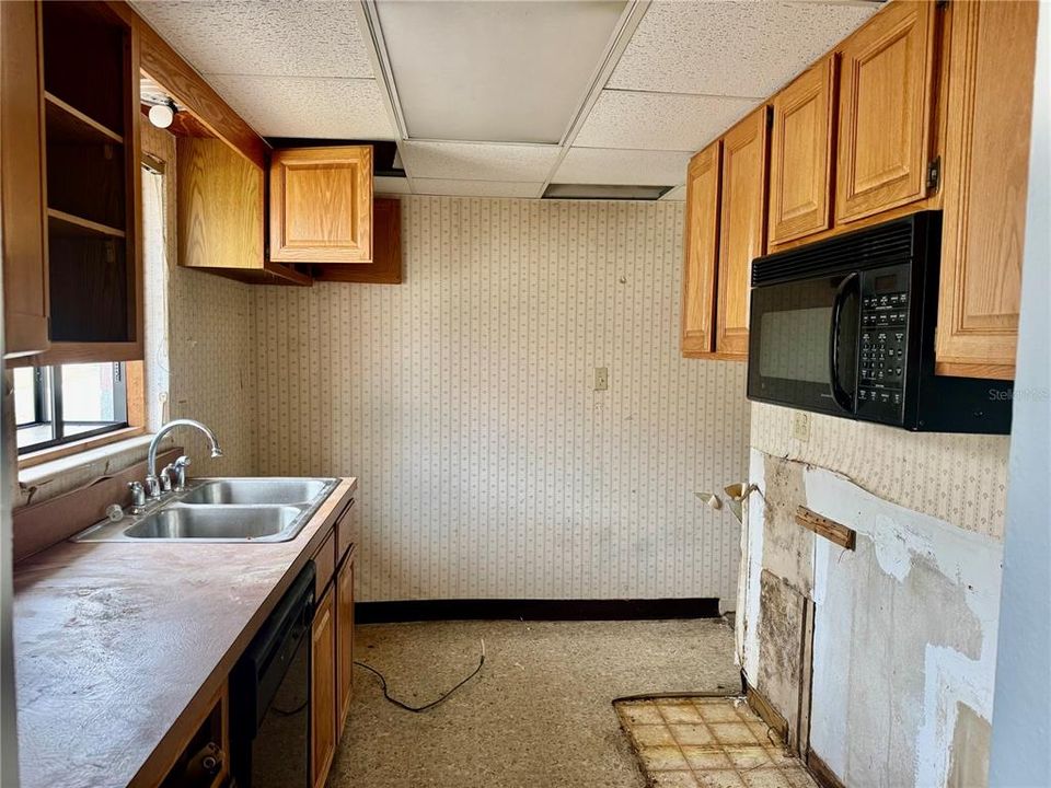 На продажу: $395,000 (0.12 acres)