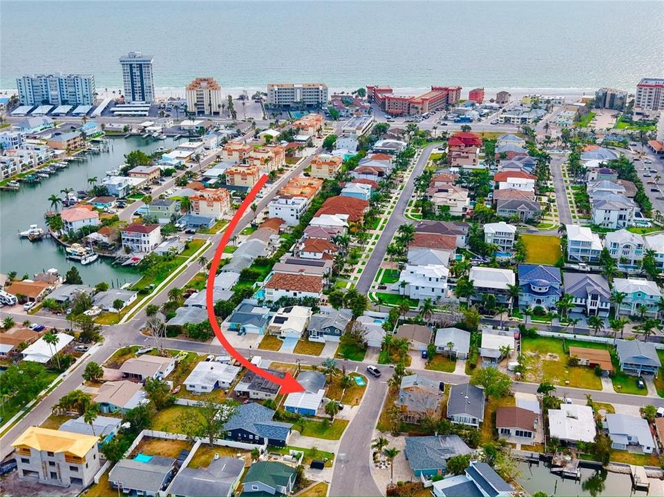 На продажу: $395,000 (0.12 acres)