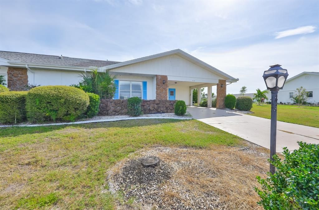 合同活跃: $190,000 (2 贝兹, 2 浴室, 1516 平方英尺)