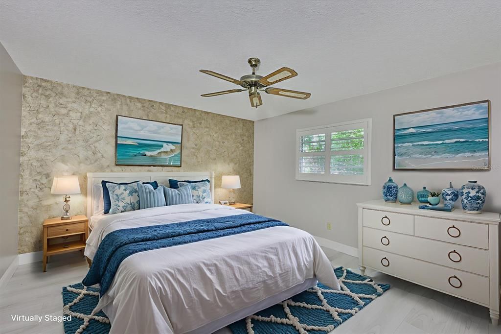 合同活跃: $190,000 (2 贝兹, 2 浴室, 1516 平方英尺)