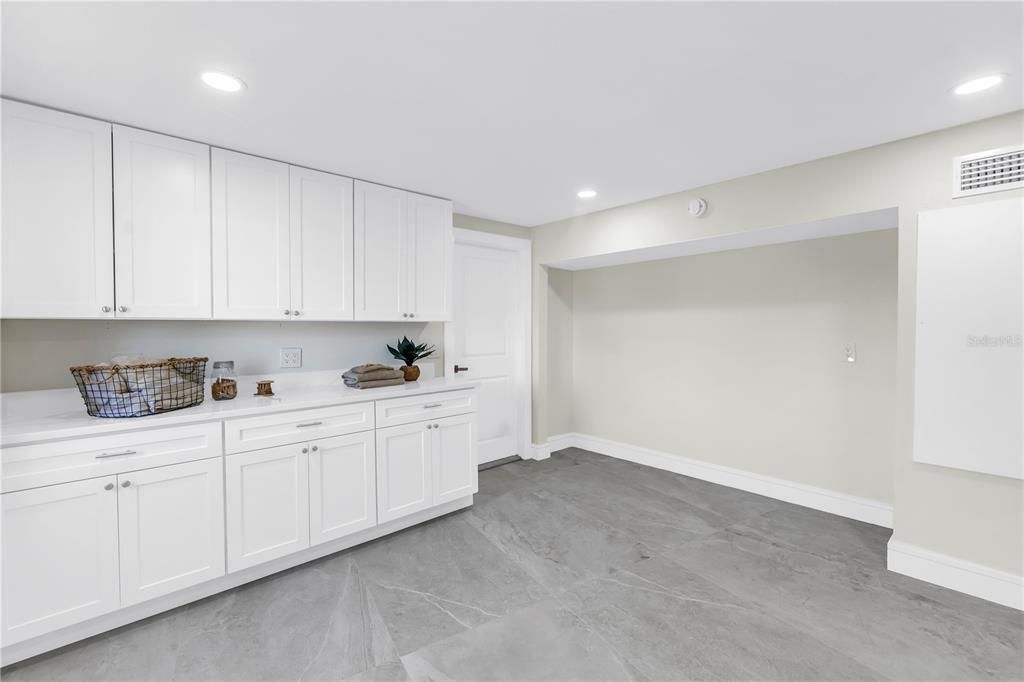 出租: $5,800 (4 贝兹, 4 浴室, 2270 平方英尺)