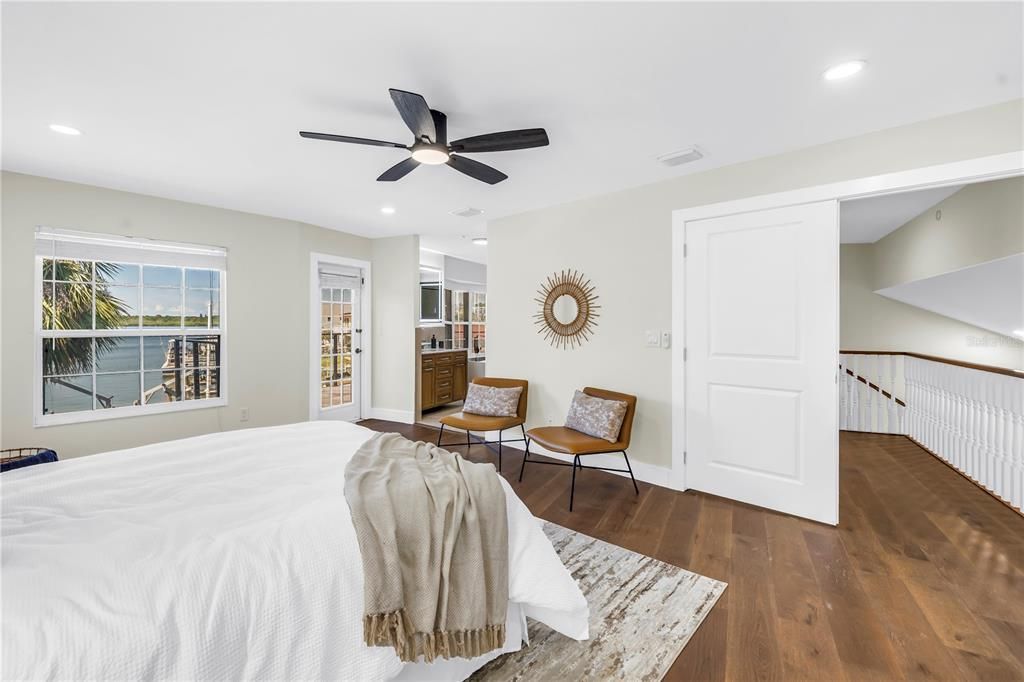 出租: $5,800 (4 贝兹, 4 浴室, 2270 平方英尺)