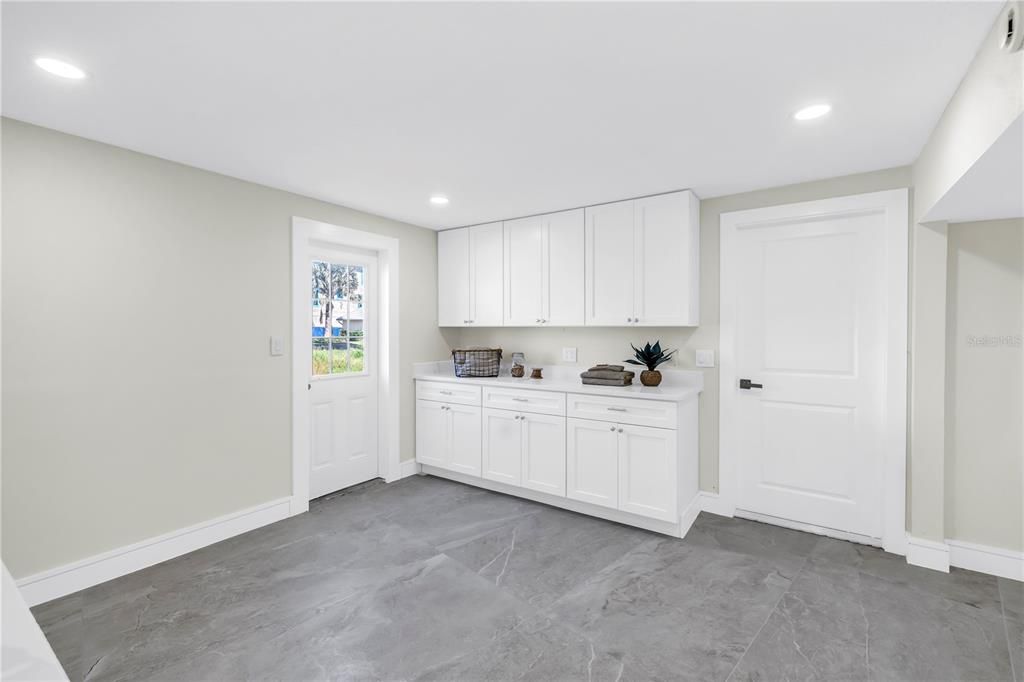 出租: $5,800 (4 贝兹, 4 浴室, 2270 平方英尺)