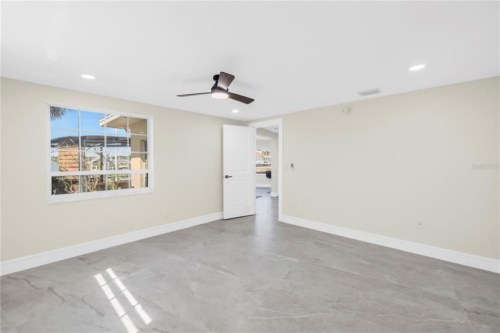 出租: $5,800 (4 贝兹, 4 浴室, 2270 平方英尺)