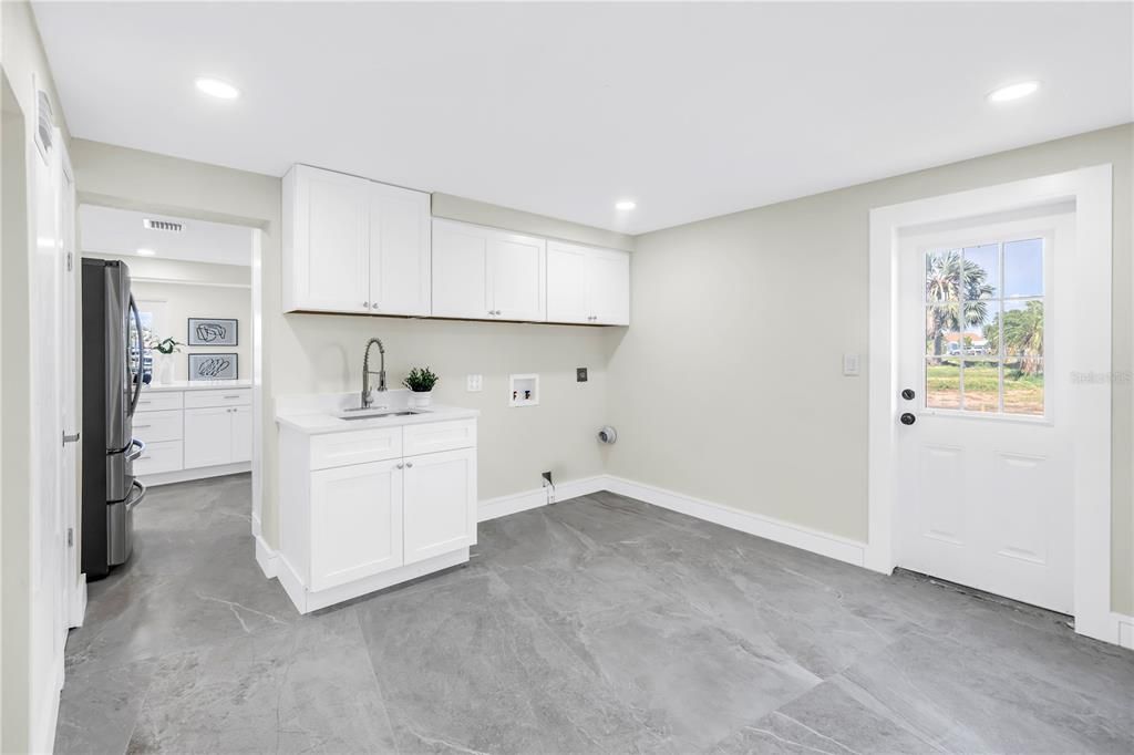 出租: $5,800 (4 贝兹, 4 浴室, 2270 平方英尺)