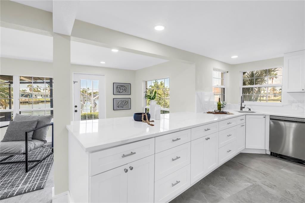 出租: $5,800 (4 贝兹, 4 浴室, 2270 平方英尺)