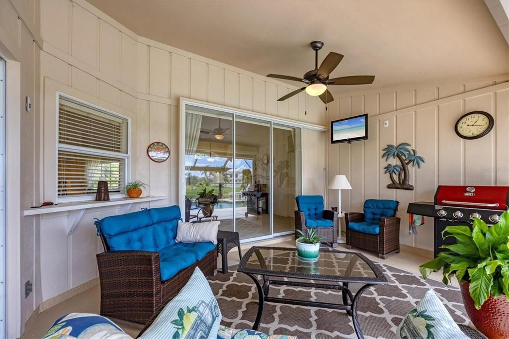 合同活跃: $449,900 (3 贝兹, 2 浴室, 1914 平方英尺)