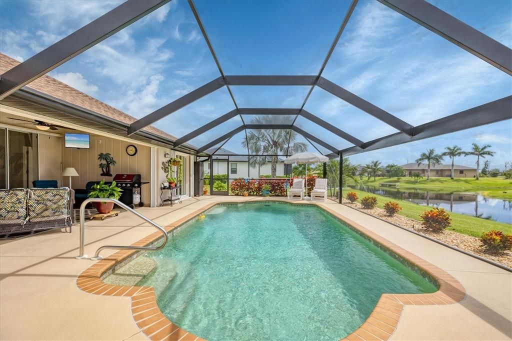 合同活跃: $449,900 (3 贝兹, 2 浴室, 1914 平方英尺)