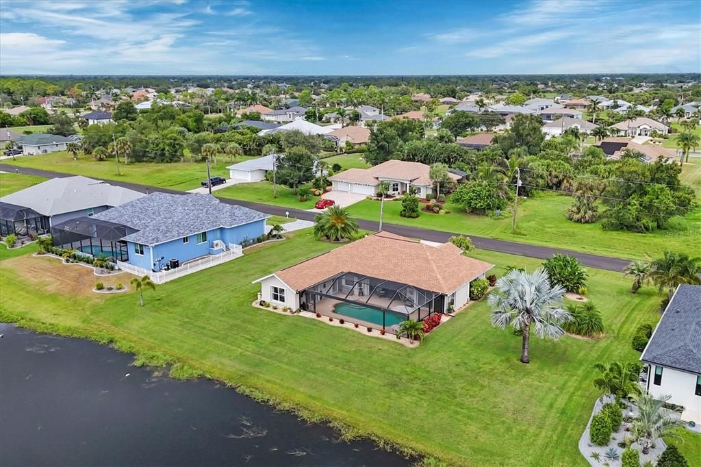 合同活跃: $449,900 (3 贝兹, 2 浴室, 1914 平方英尺)