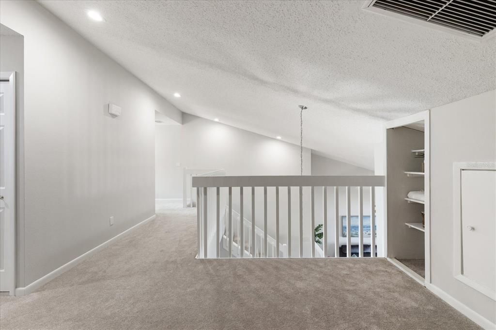 Active With Contract: $325,000 (3 beds, 2 baths, 1610 Square Feet)