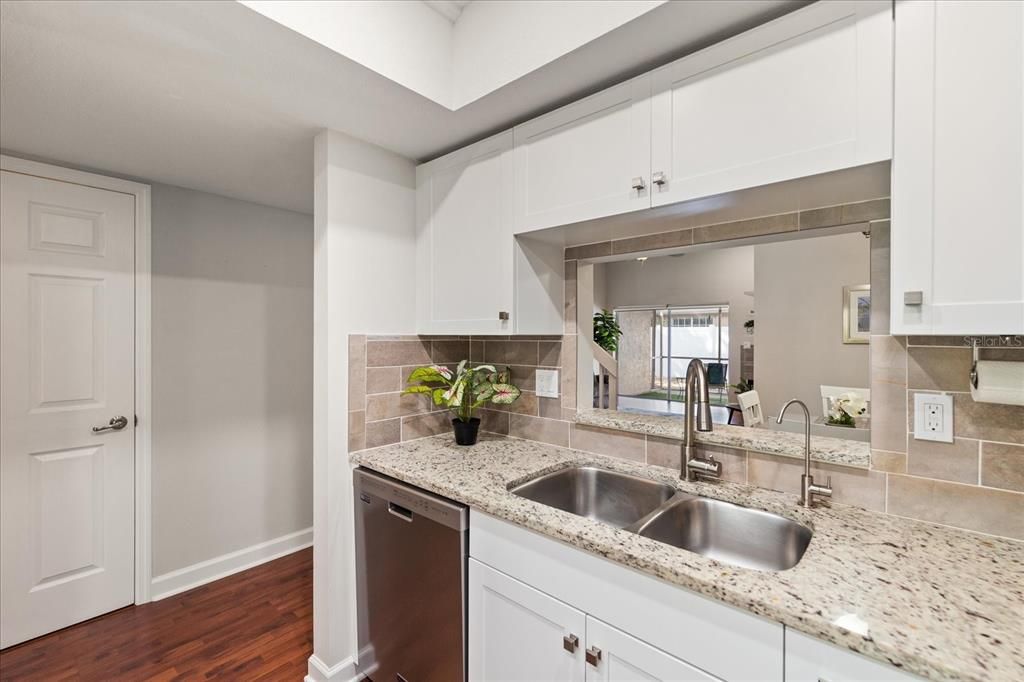 Active With Contract: $325,000 (3 beds, 2 baths, 1610 Square Feet)