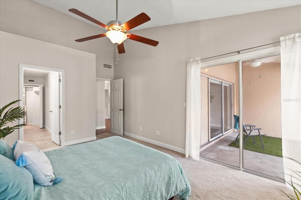 Active With Contract: $325,000 (3 beds, 2 baths, 1610 Square Feet)