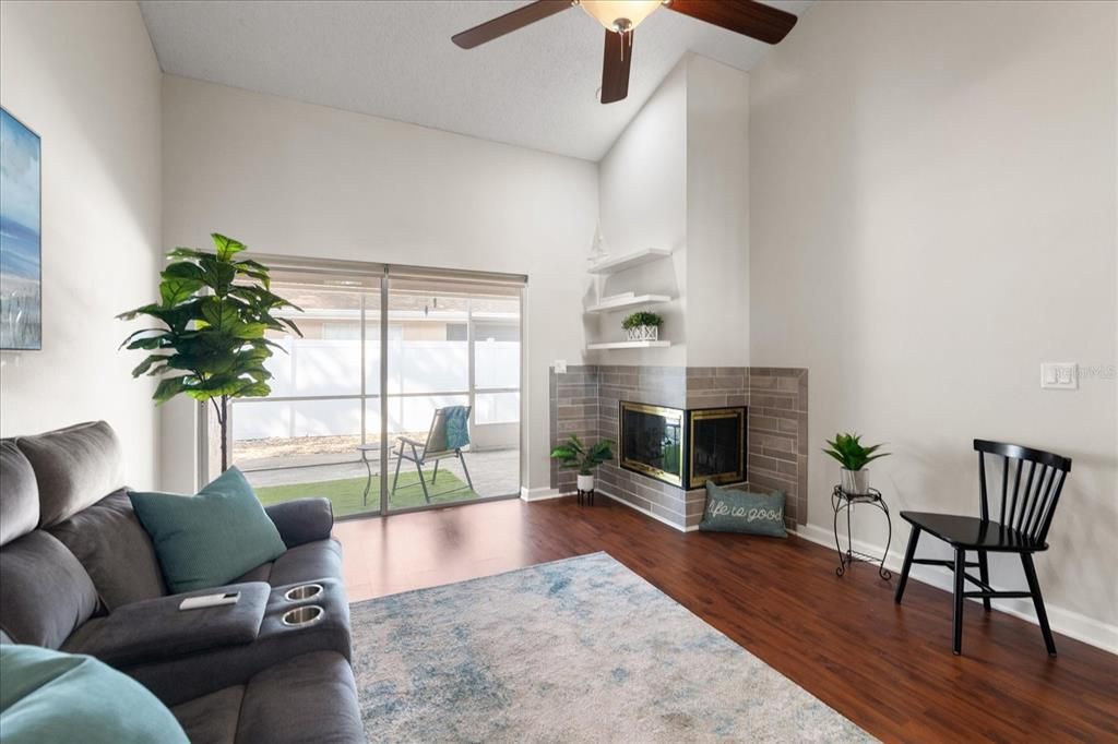 Active With Contract: $325,000 (3 beds, 2 baths, 1610 Square Feet)