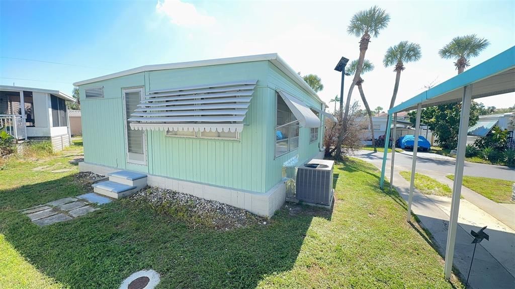 待售: $80,000 (1 贝兹, 1 浴室, 550 平方英尺)