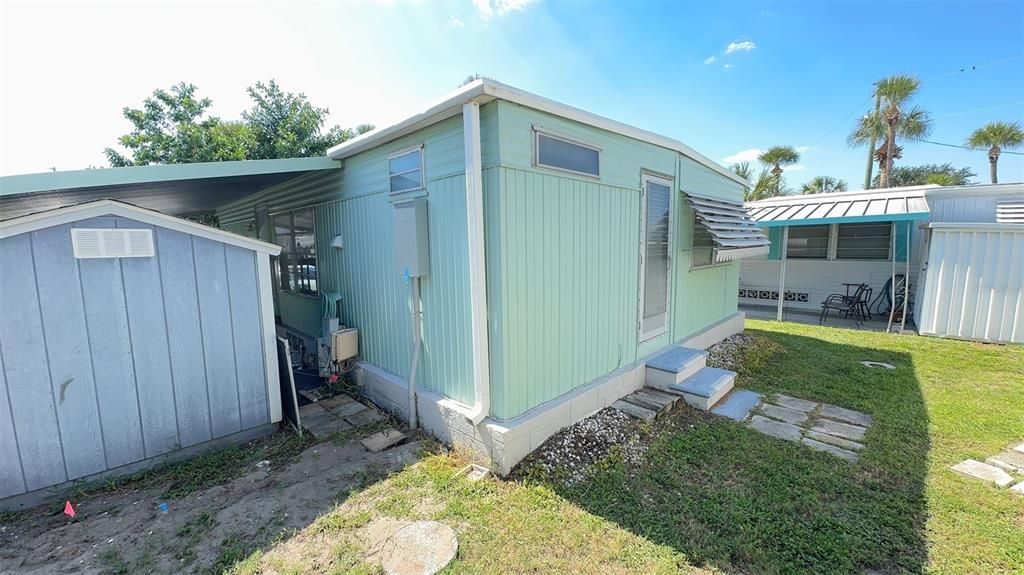 待售: $80,000 (1 贝兹, 1 浴室, 550 平方英尺)