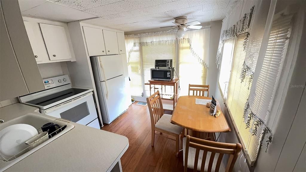 待售: $80,000 (1 贝兹, 1 浴室, 550 平方英尺)