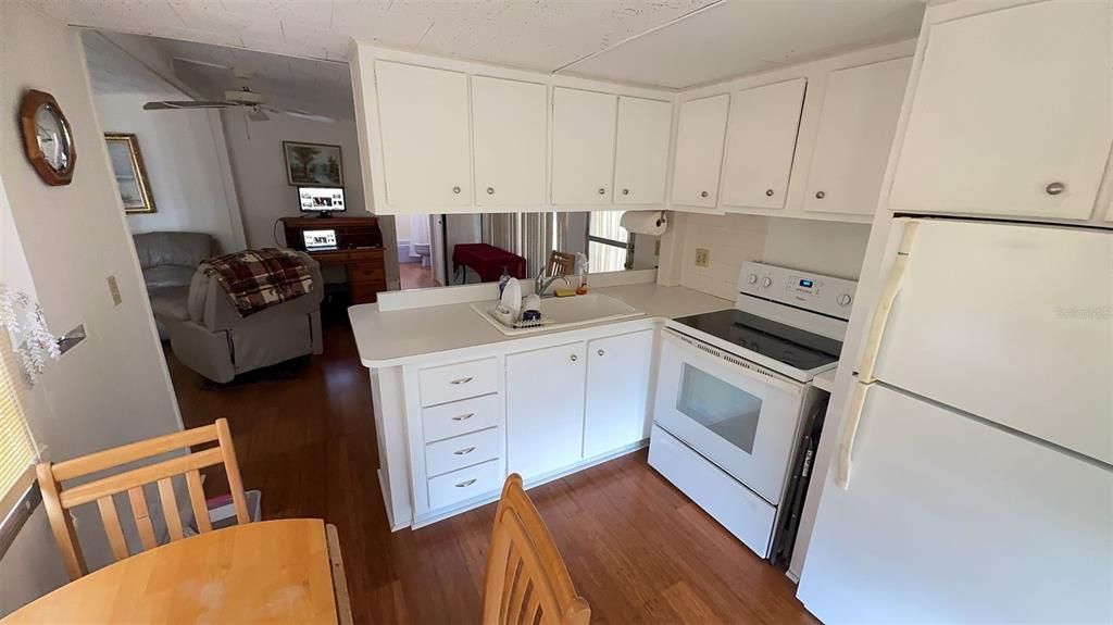 待售: $80,000 (1 贝兹, 1 浴室, 550 平方英尺)