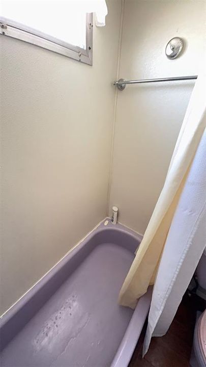 待售: $80,000 (1 贝兹, 1 浴室, 550 平方英尺)