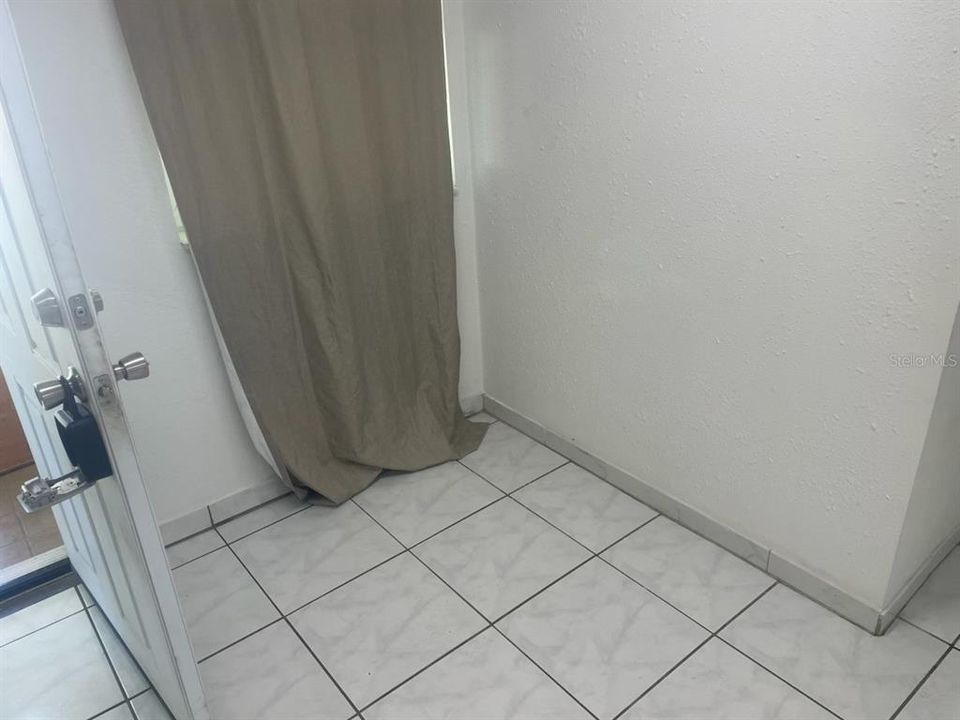 В аренду: $1,250 (1 спален, 1 ванн, 790 Квадратных фут)