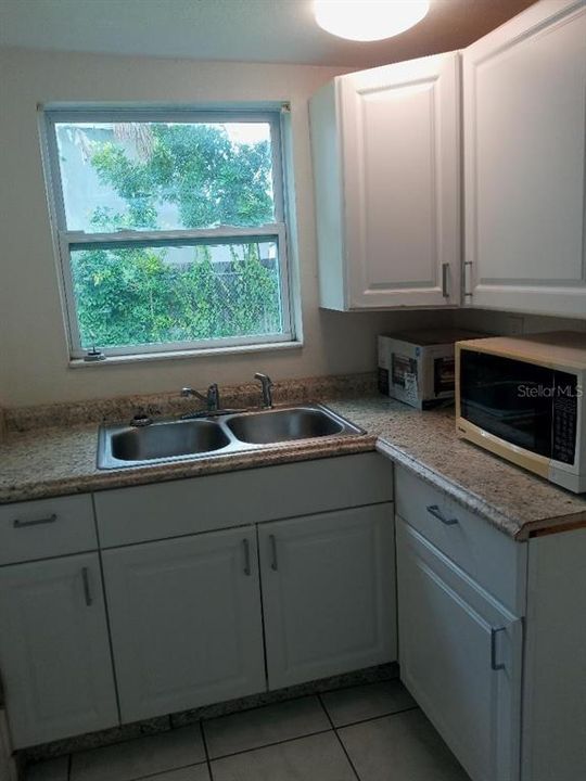 В аренду: $1,250 (1 спален, 1 ванн, 790 Квадратных фут)