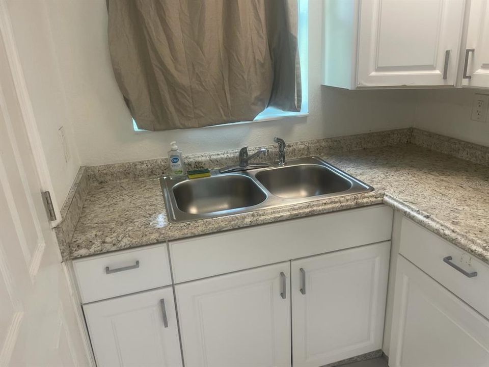 В аренду: $1,250 (1 спален, 1 ванн, 790 Квадратных фут)