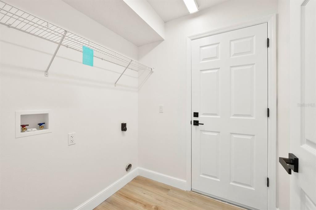 Active With Contract: $464,900 (3 beds, 2 baths, 1862 Square Feet)