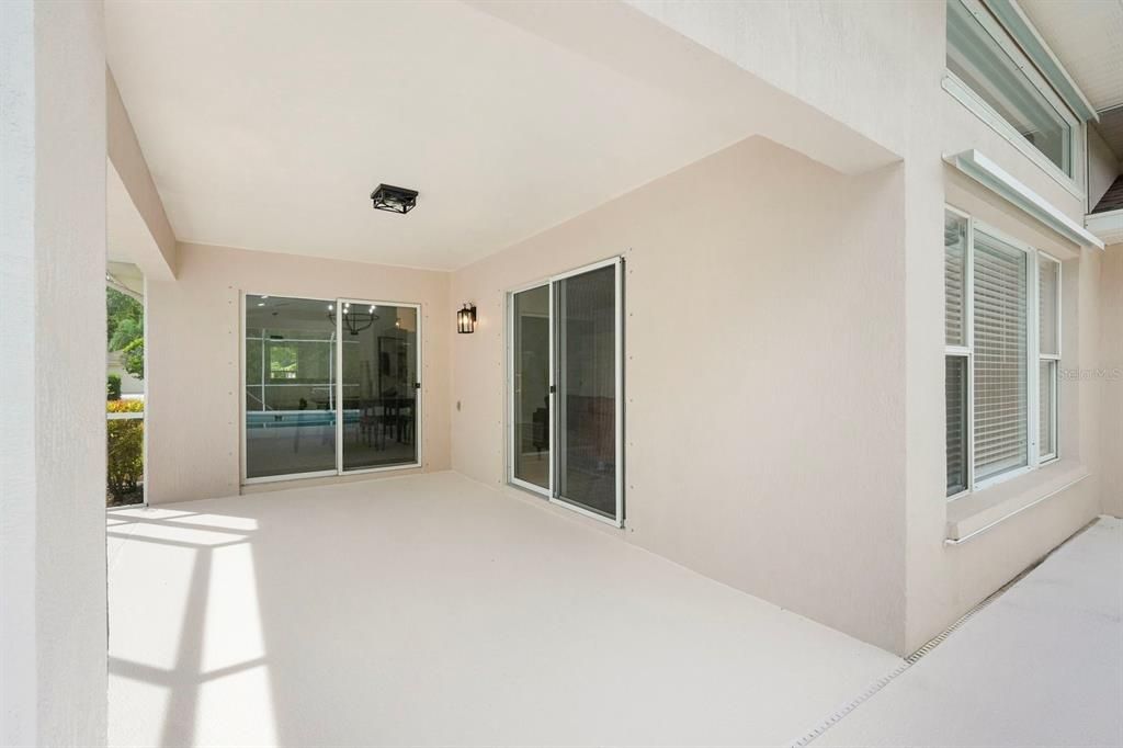 Active With Contract: $464,900 (3 beds, 2 baths, 1862 Square Feet)