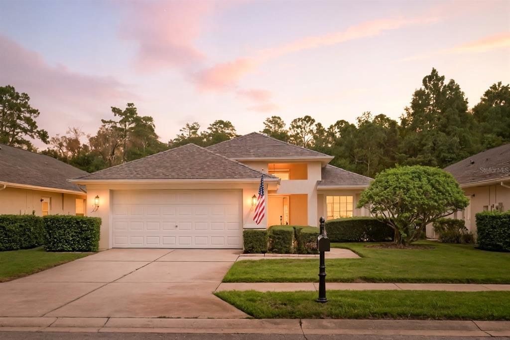 Active With Contract: $464,900 (3 beds, 2 baths, 1862 Square Feet)